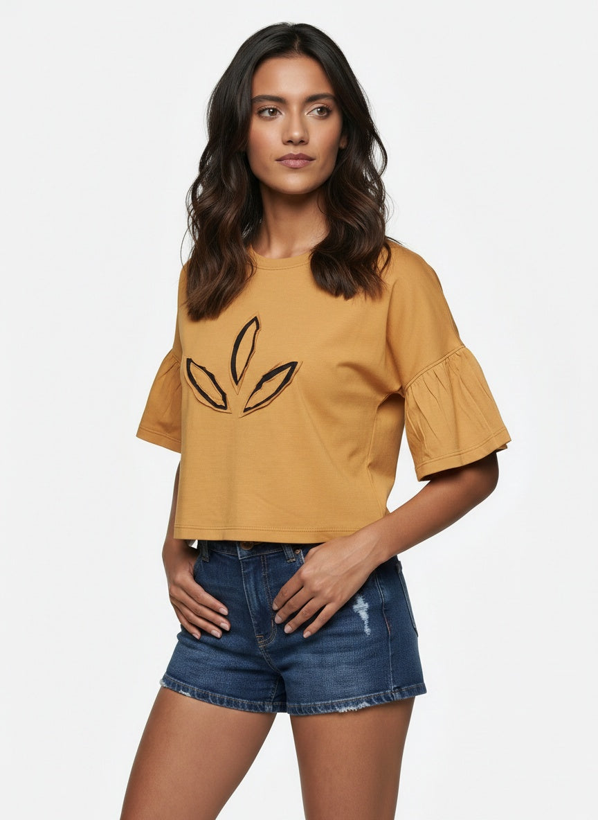 Laurel Tee | Camel Leaf Appliqué